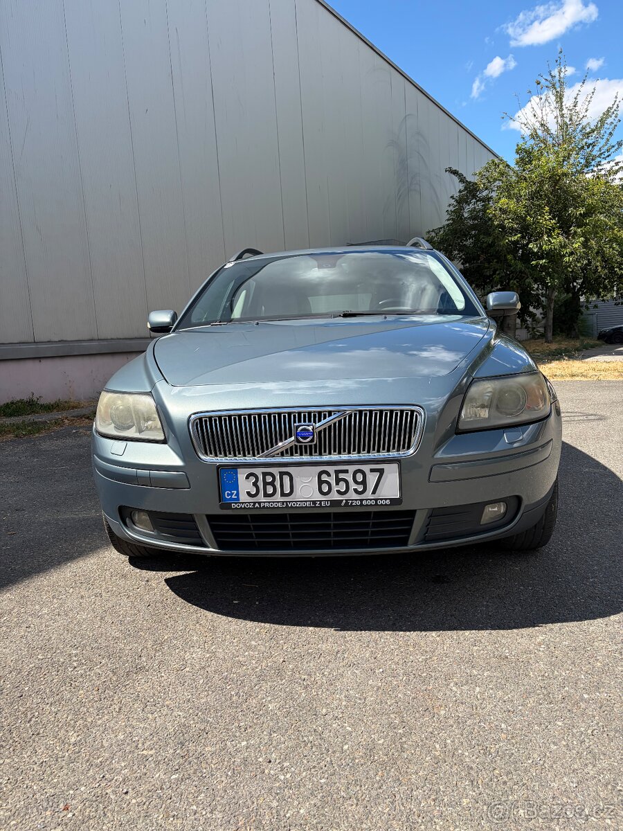 Volvo V50 2.4i benzín 125 kW, manuál - 2