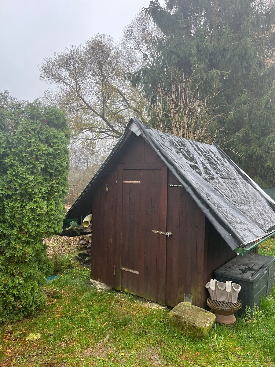 Prodej chaty v zahrádkářské osadě v Jičíně - 2