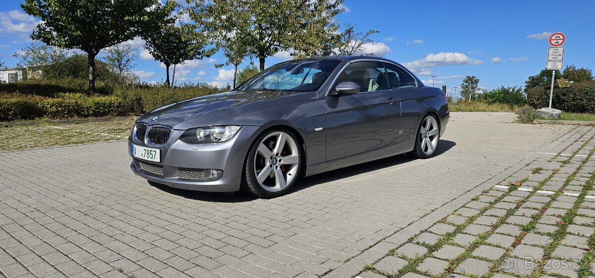 BMW 335i e93 Originální stav - Servisované - Navigace - 2
