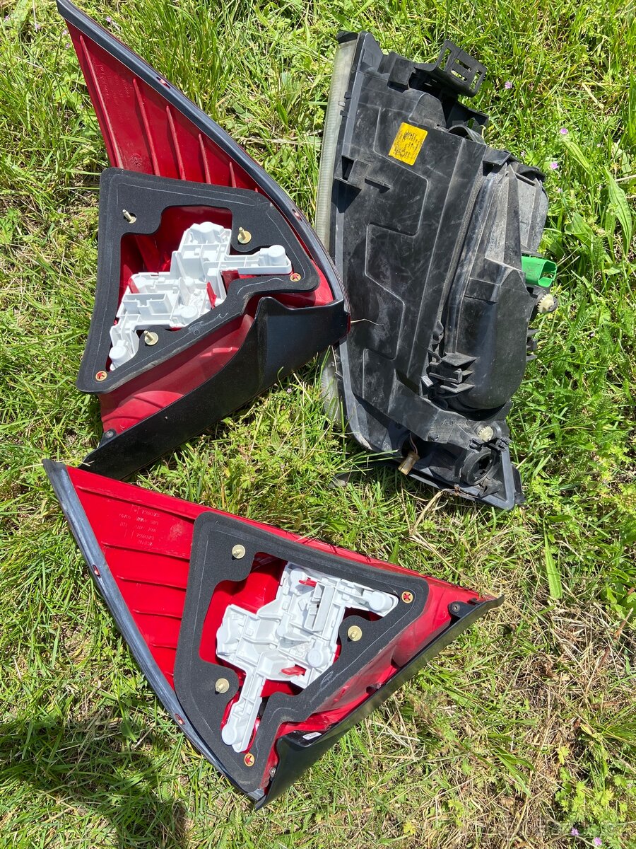 Náhradní světla pro Ford Mondeo MK3 - 2