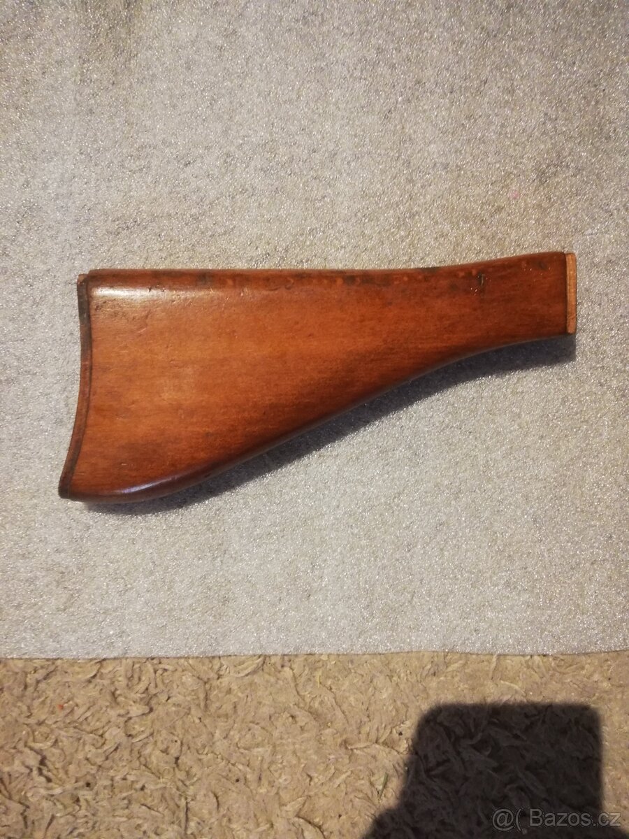 dřevěná pažba vz.58 - 2