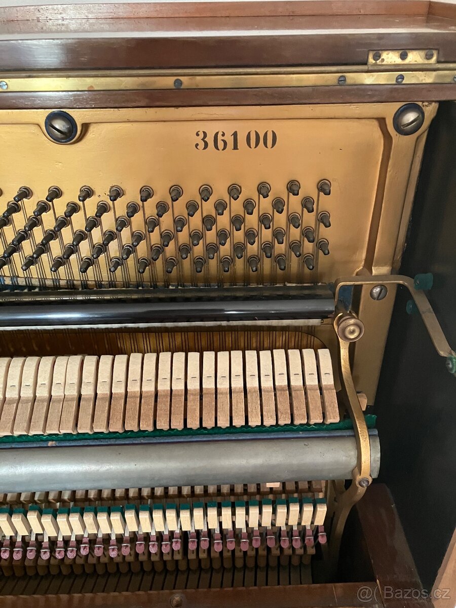 Prodám pianino Petrof - 2