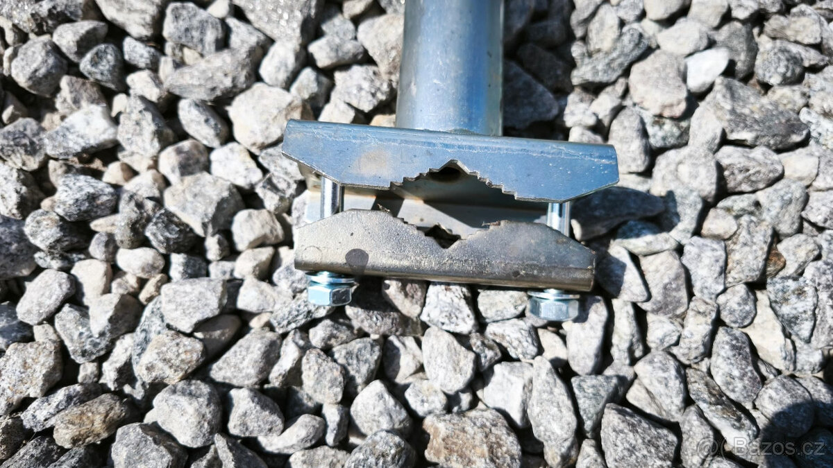 Držáky antény či satelitu 50cm a 35cm - 2