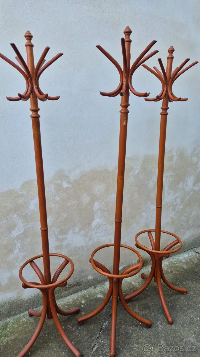 Ton věšáky podlahové Ton - 2