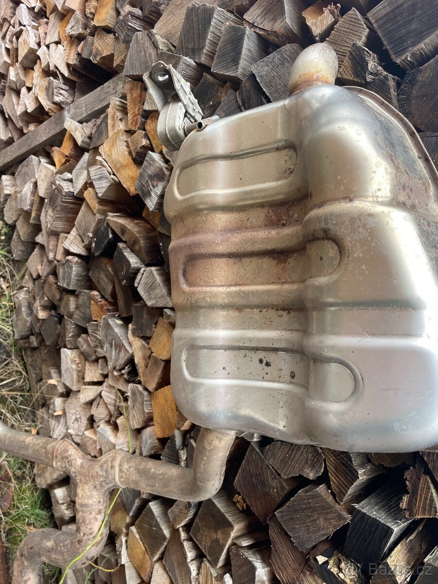 Výfuk Octavia 3 benzin 4x4 - 2