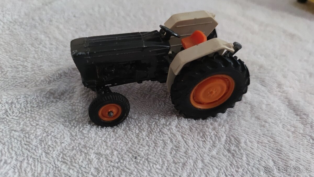 Stará retro autíčka, doplňky - 2