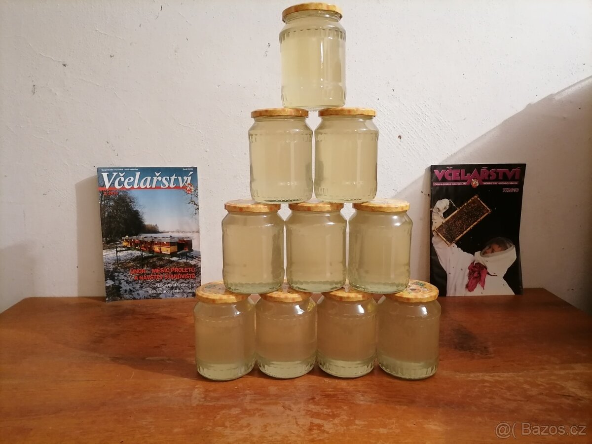 Včelí med akátový - 2