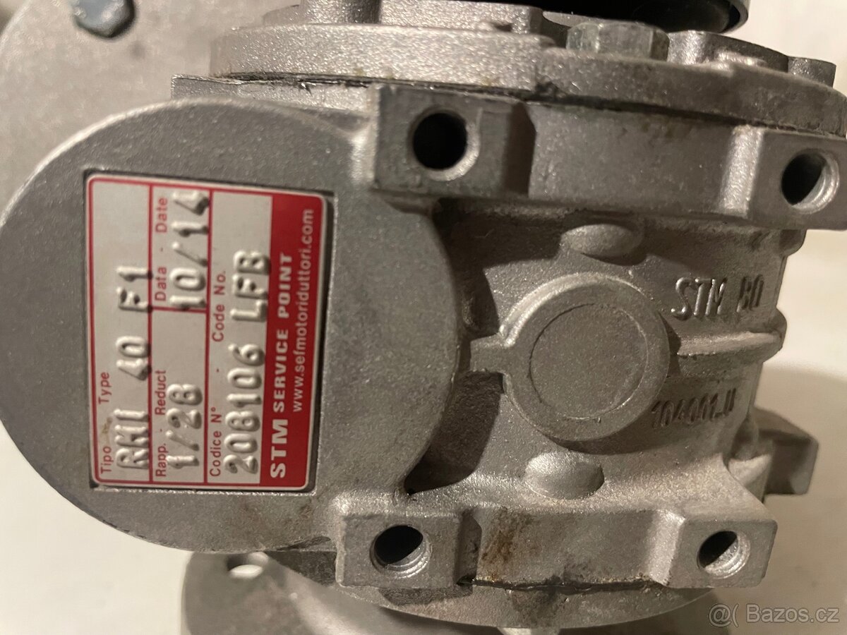 Prodám elektromotor s uhlovou převodovkou - 2