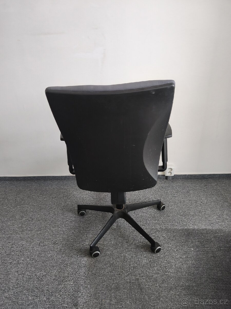 Kancelářská židle. - 2
