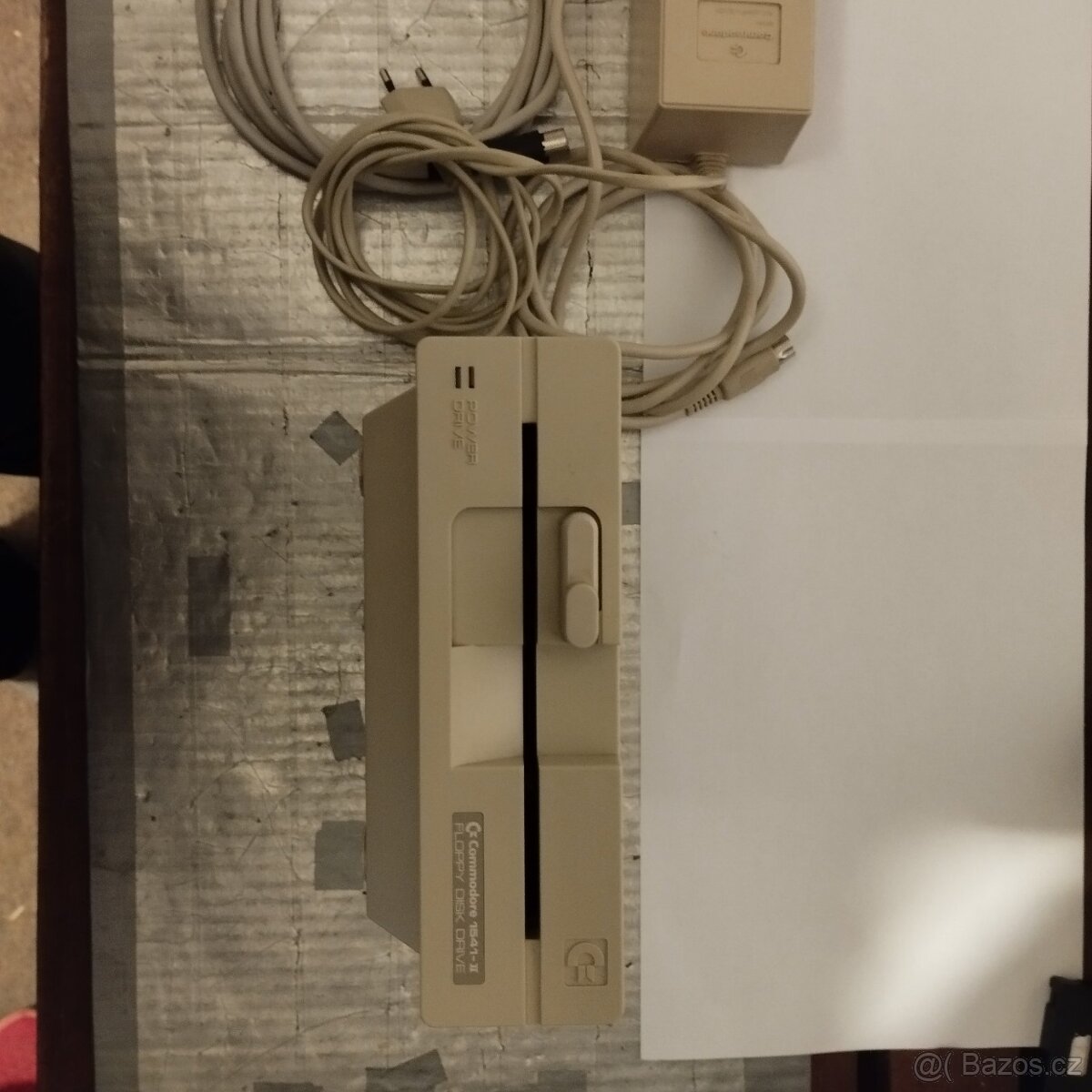 Disketová jednotka Commodore 1541-ll - 2