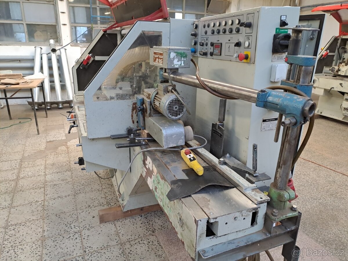 Hoblovka, čtyřstranná frézka - 2