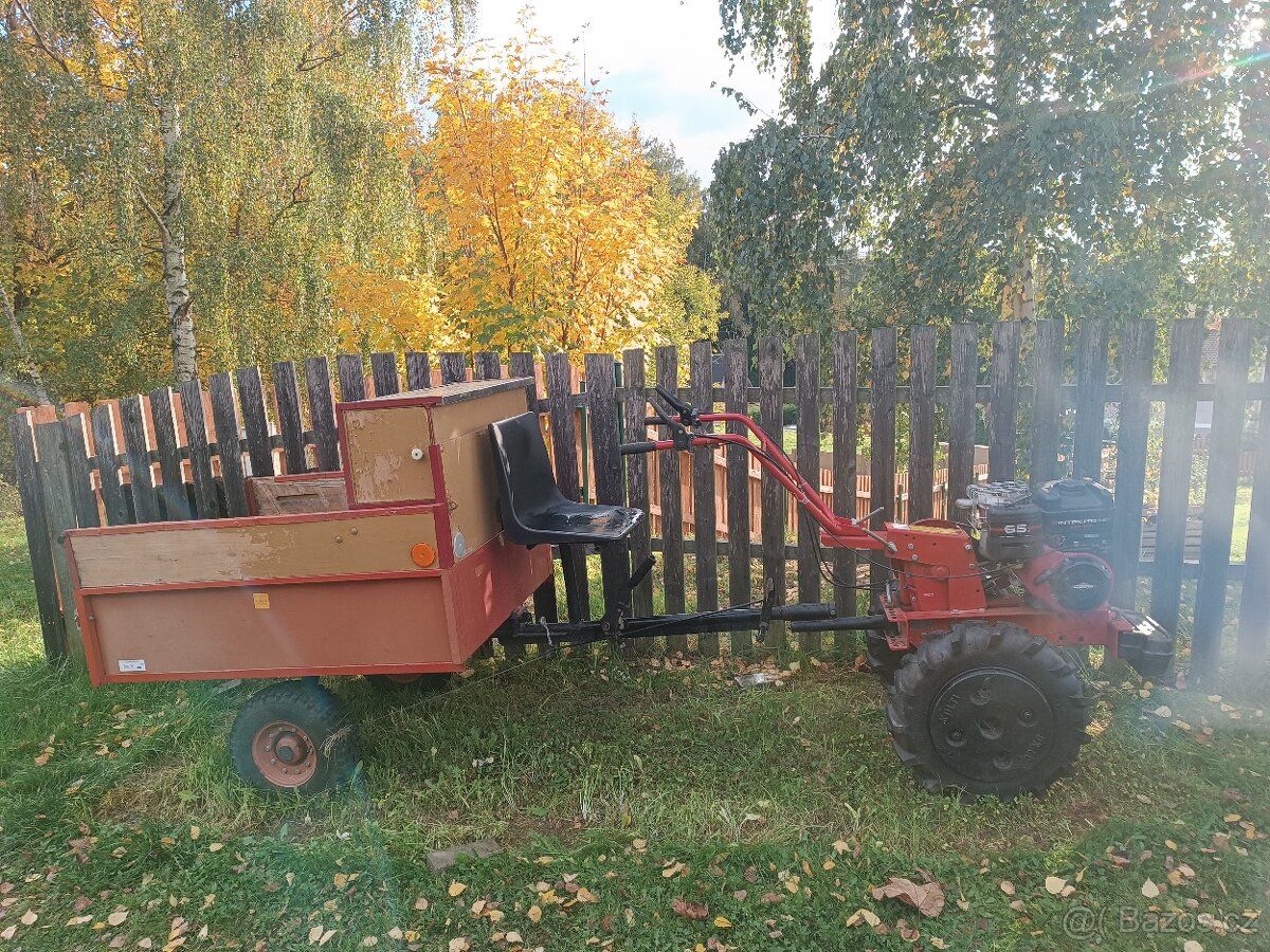 Malotraktor a vlekem - 2
