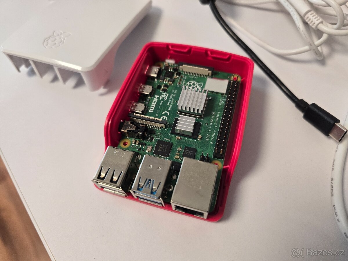 Raspberry Pi 4 Model B - 8GB RAM + příslušenství - 2