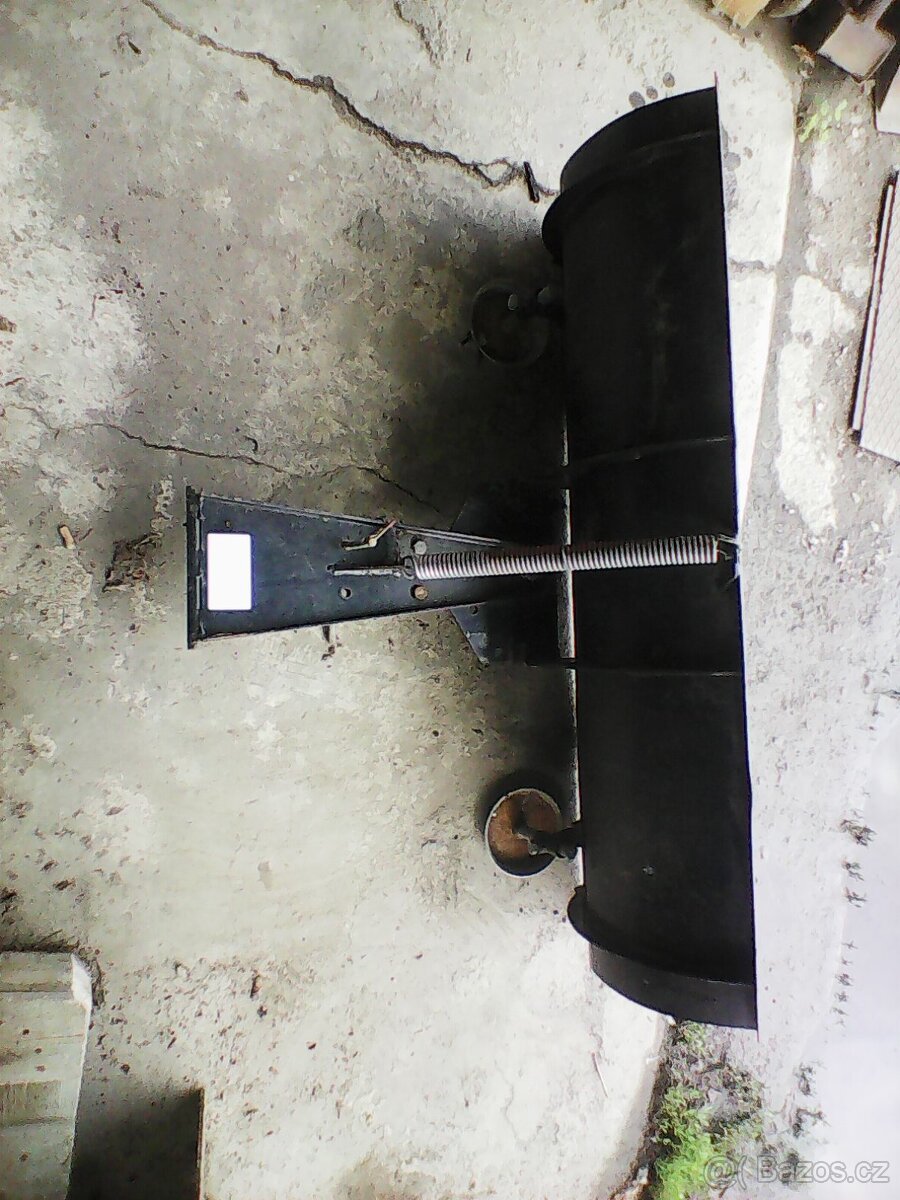 Sněhová radlice ke čtyřkolce - 2