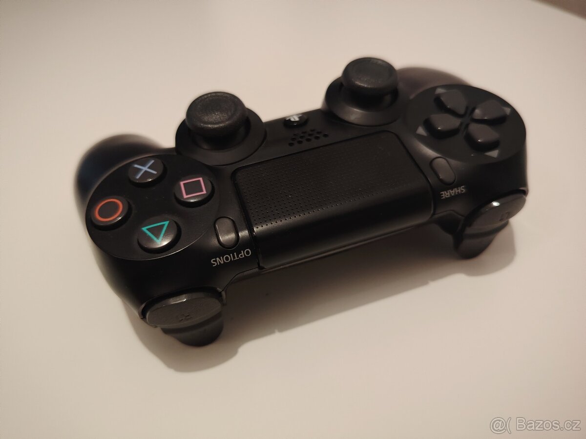 Ps4 ovladač - 2