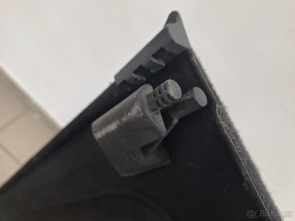 Plato kufru na VW Caddy Maxi 2010 - 2015 (2K3867769H 7T8) - 2