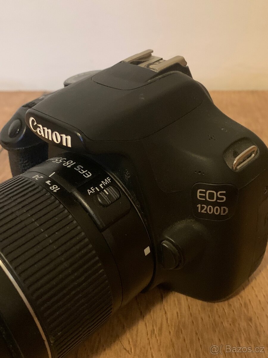 Digitální zrcadlovka Canon eos 1200D + objektiv 18-55 mm. - 2