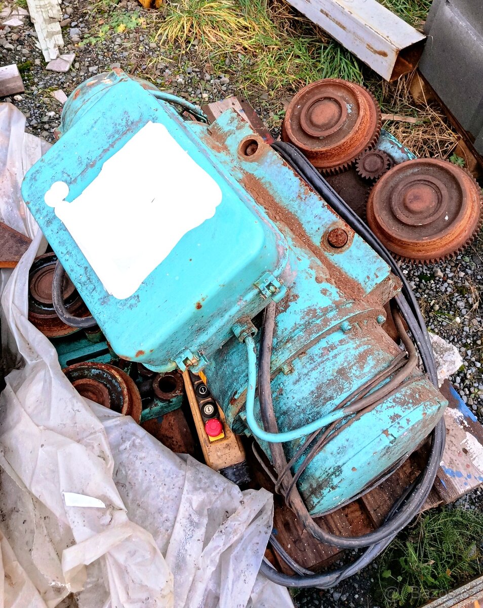 Jeřábová kočka 2T s pojezdem - 2