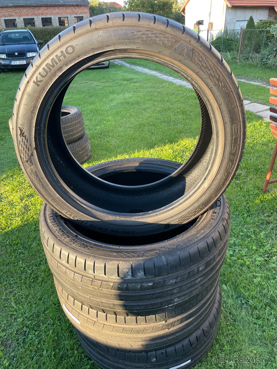 Sada letních pneu Kumho 245/45 R20 - 2