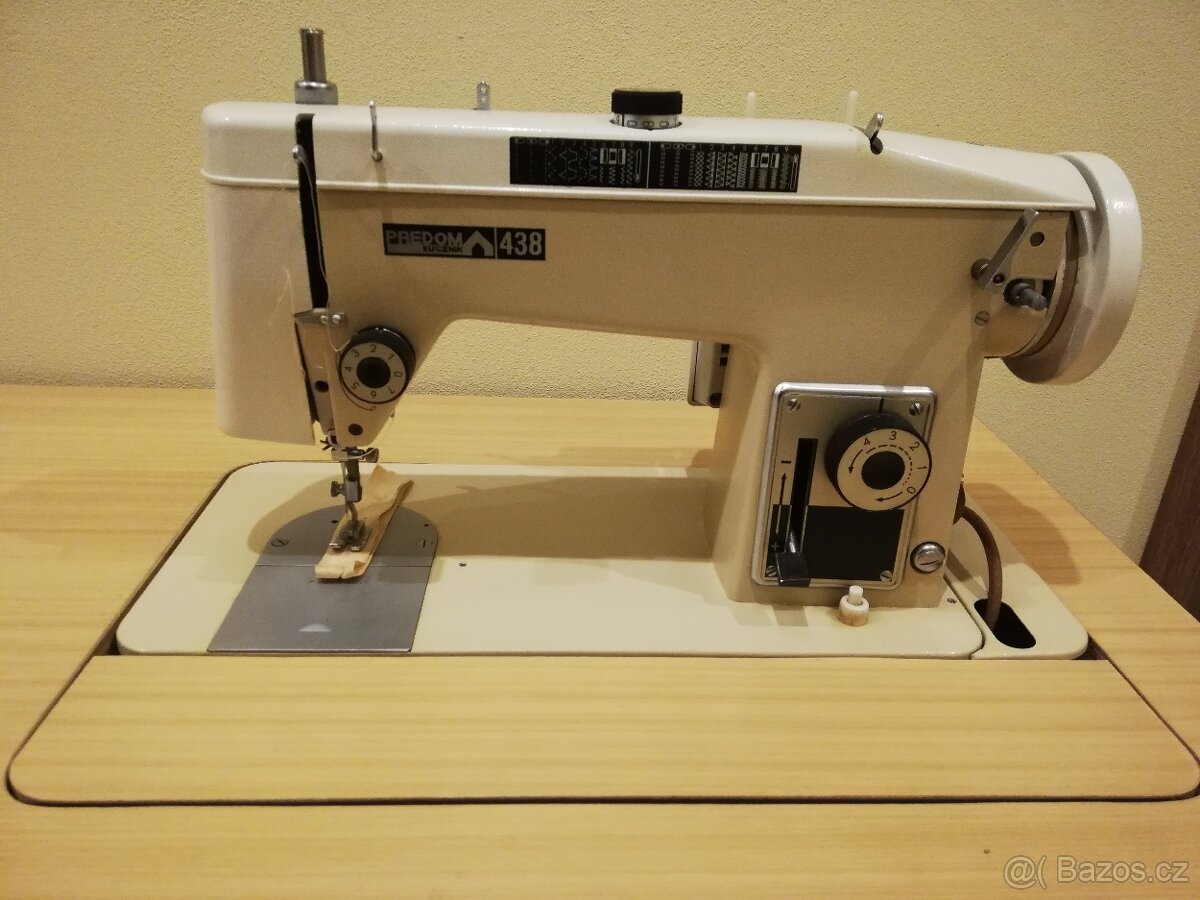 Retro šicí stroj Lucznik - 2