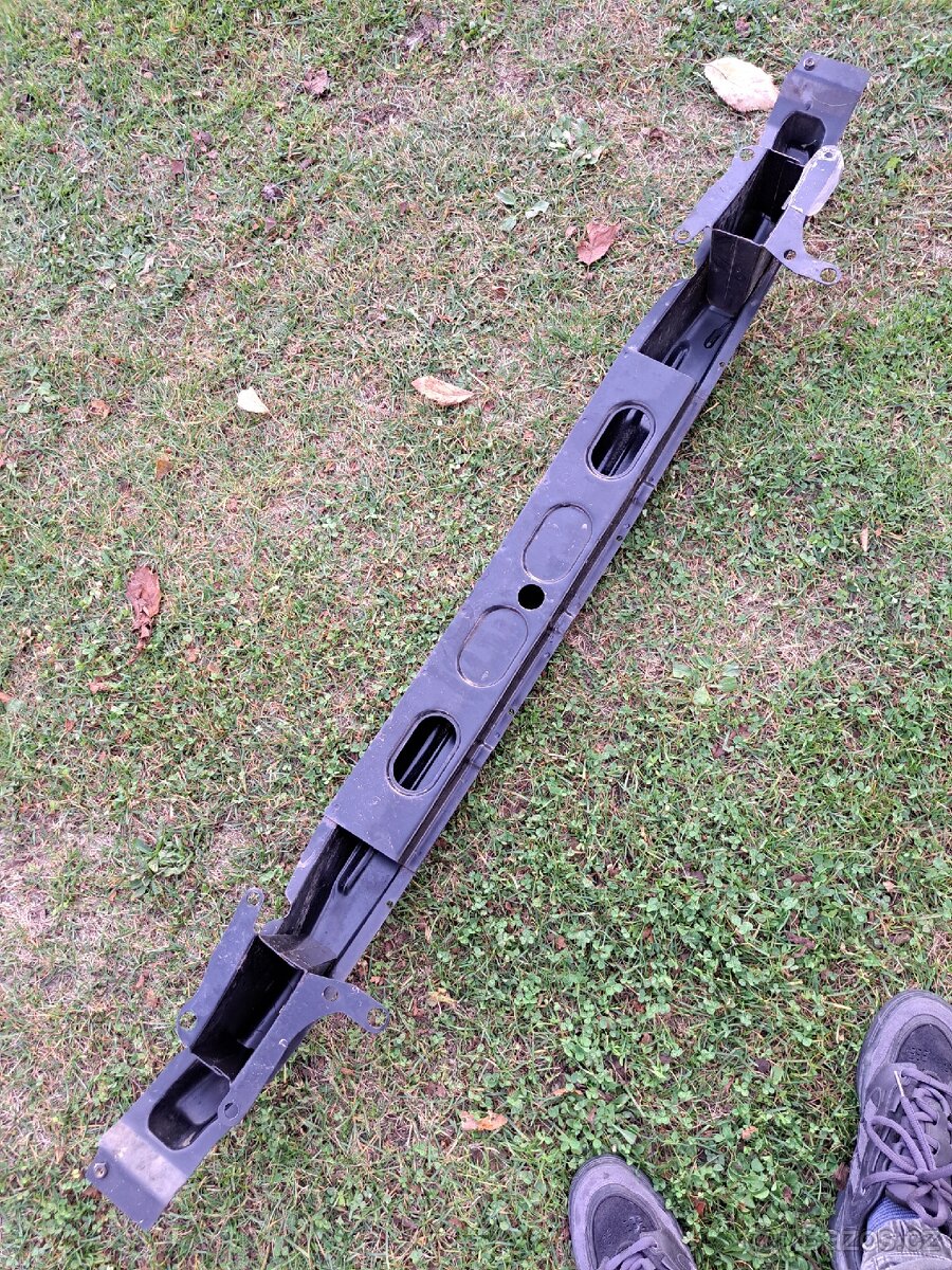 Výztuha předního nárazníku Leon 1m - 2