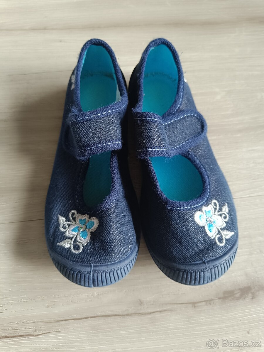 Dívčí bačkory velikost 28 - 2