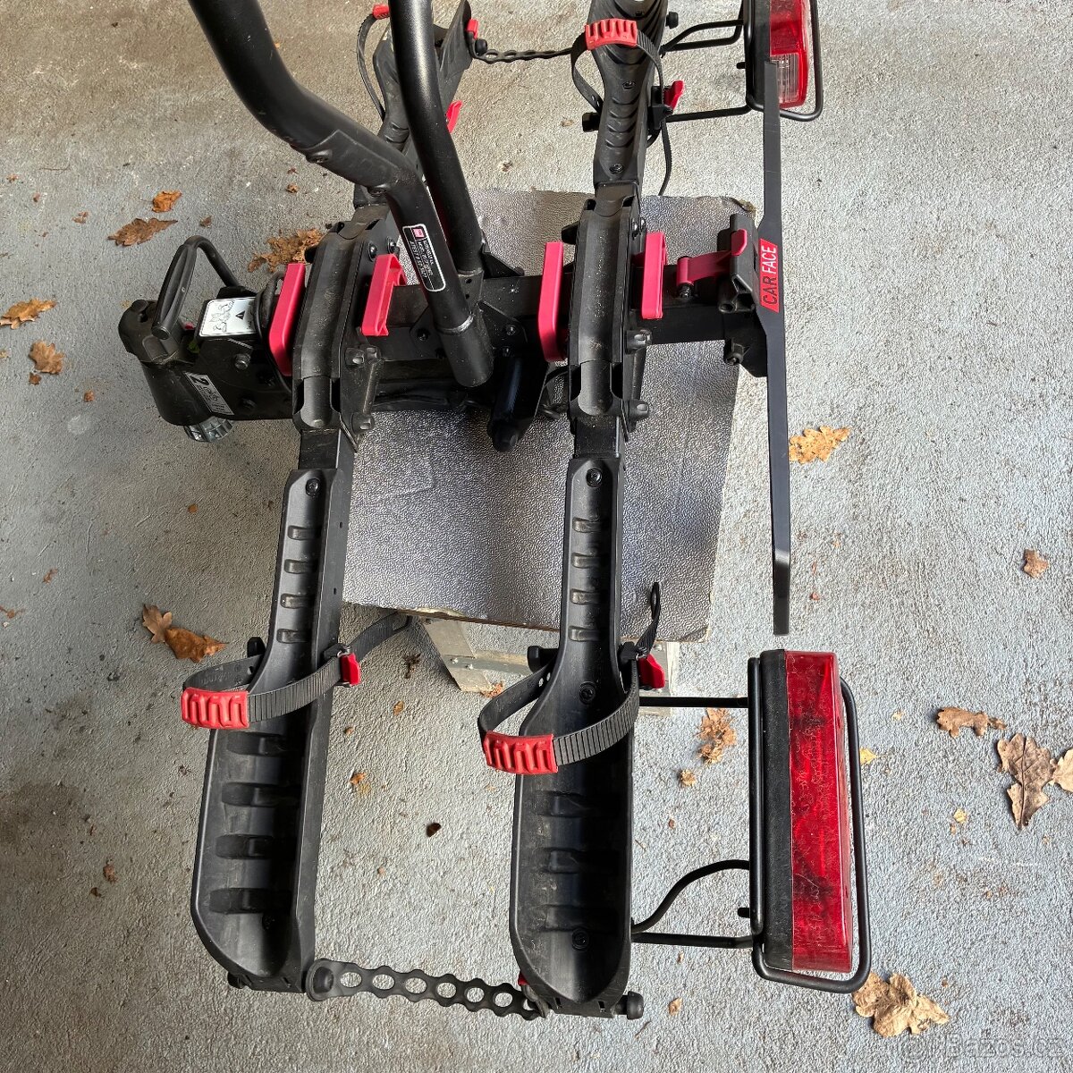 Nosič kol na tažné zařízení - 2