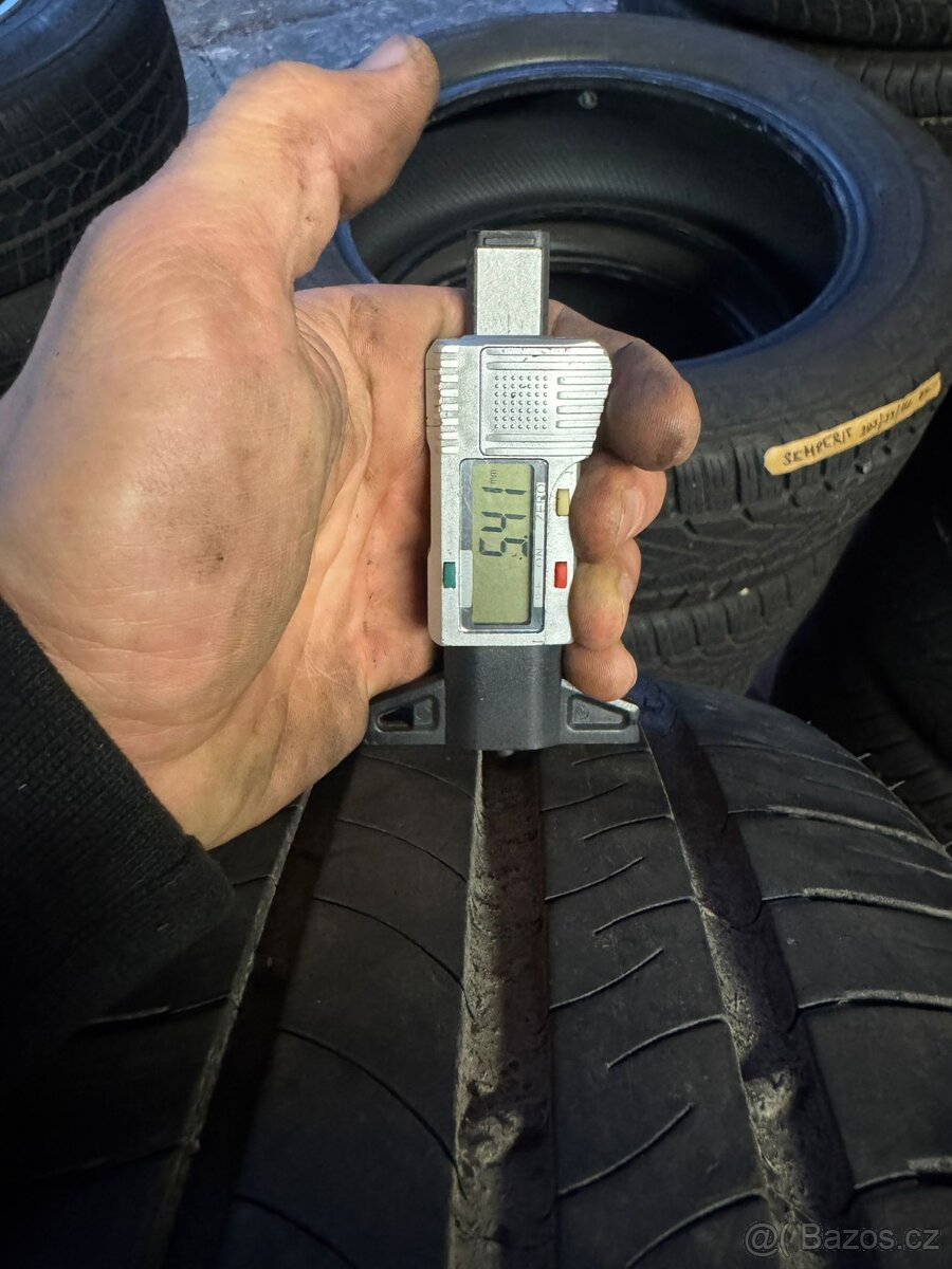 Dvě letní pneu 205/55/16 Michelin. - 2