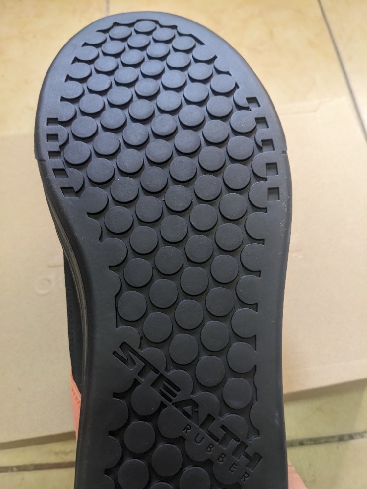 Boty FIVE TEN Freerider Core Black / Cloud White / Impact Or - 2