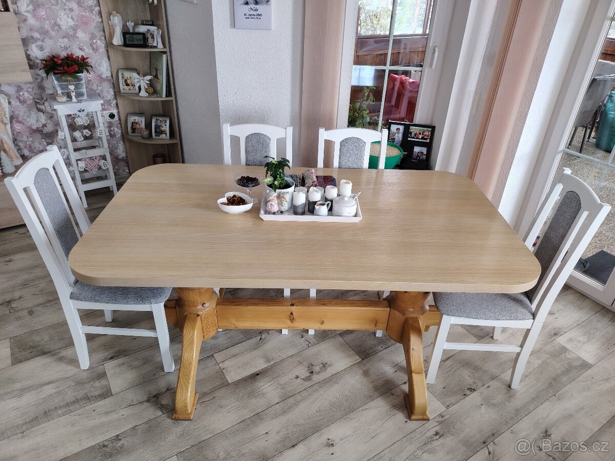 Jídelní stůl - 2