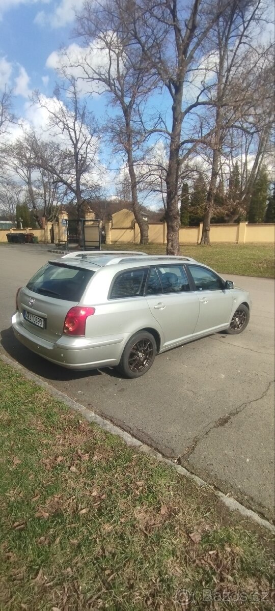 Toyota Avensis - 2