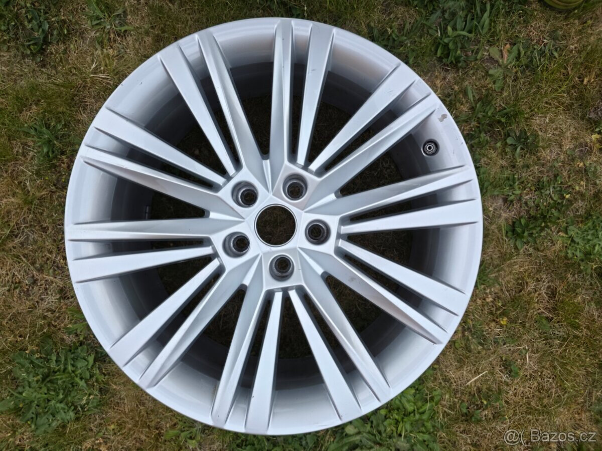 19" Canopus na Škoda Superb 3 III - 2