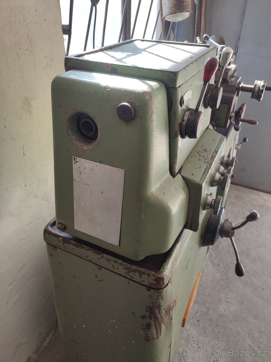 Soustruh KART Emu 200 - 2
