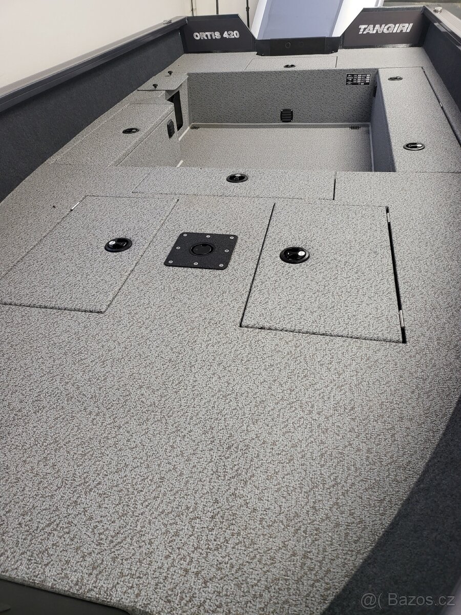 Rybářská loď Tangiri Ortis 420 - 2