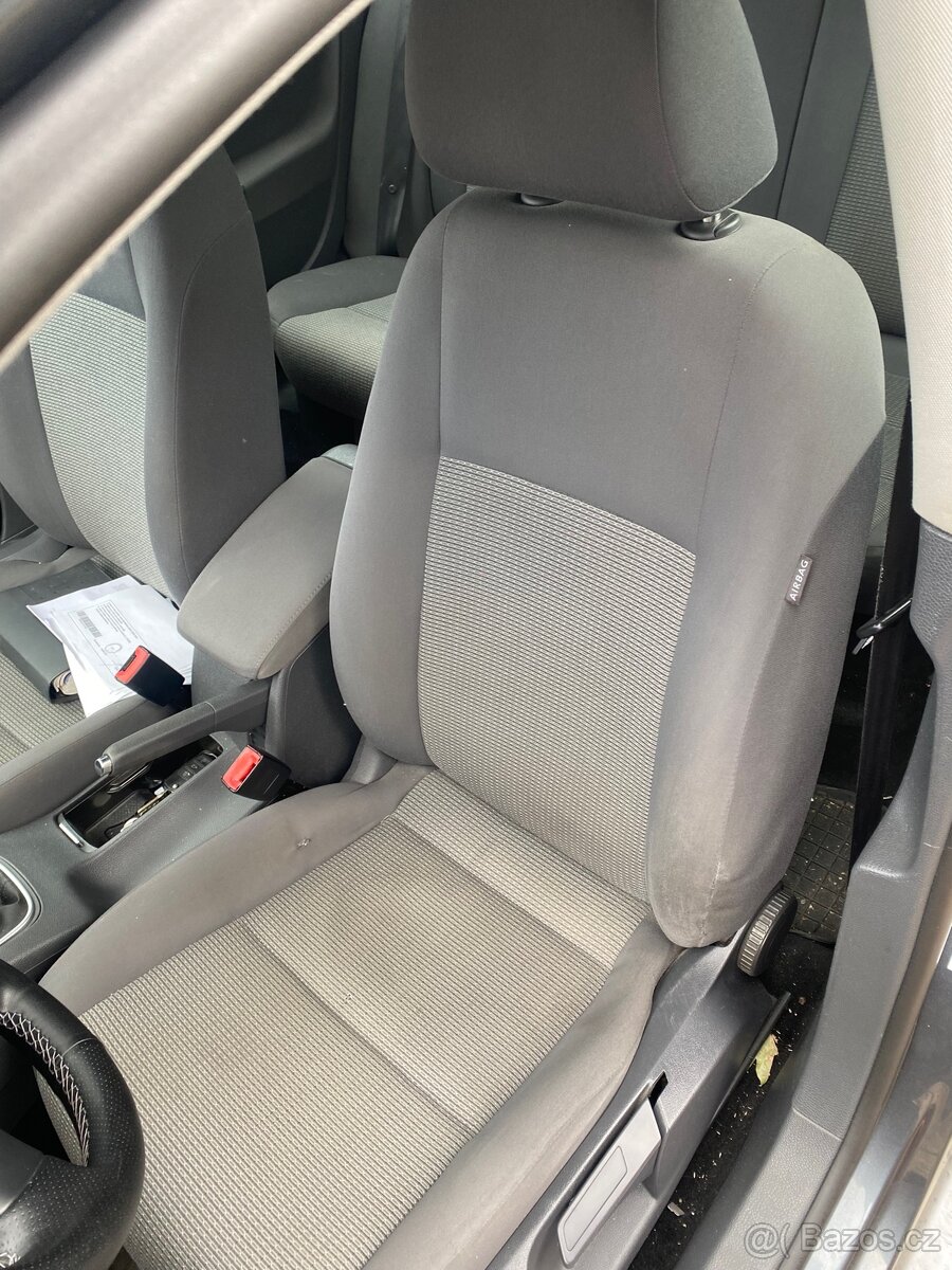 Volkswagen Golf 5 náhradní díly - 2