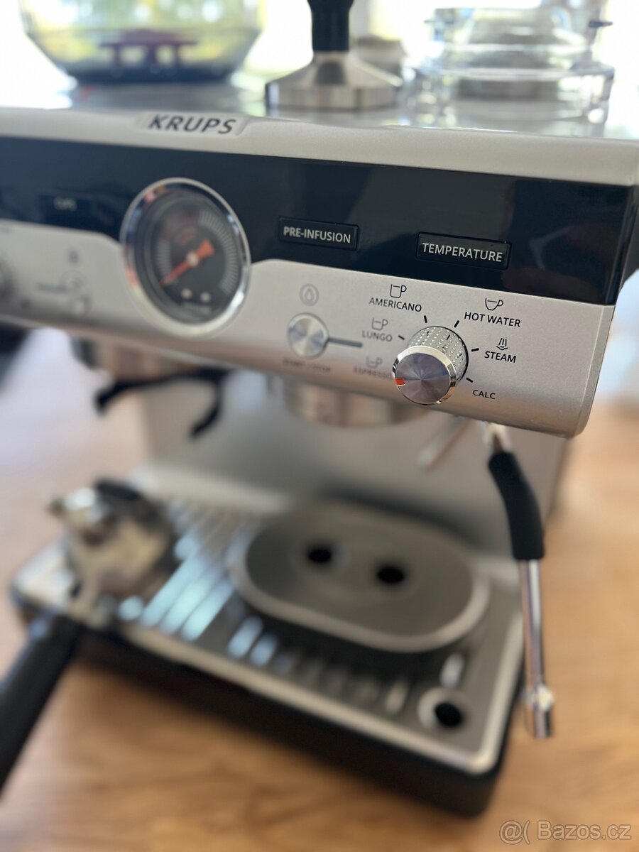 Spickovy pakovy kavovar s mlynkem Krups Precision+ XP804T10 - 2