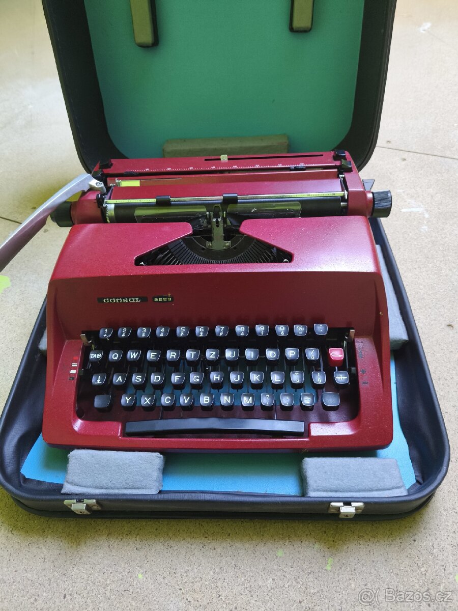 Psací stroj Consul - 2