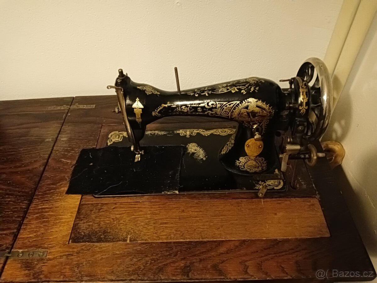 Šicí stroj Singer skříňkový elektrický - 2