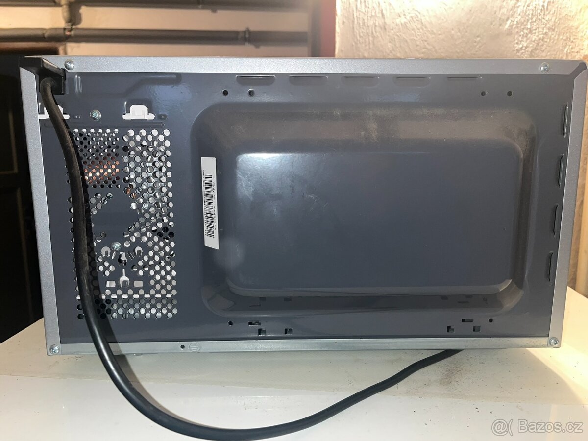 mikrovlnka sharp - 2