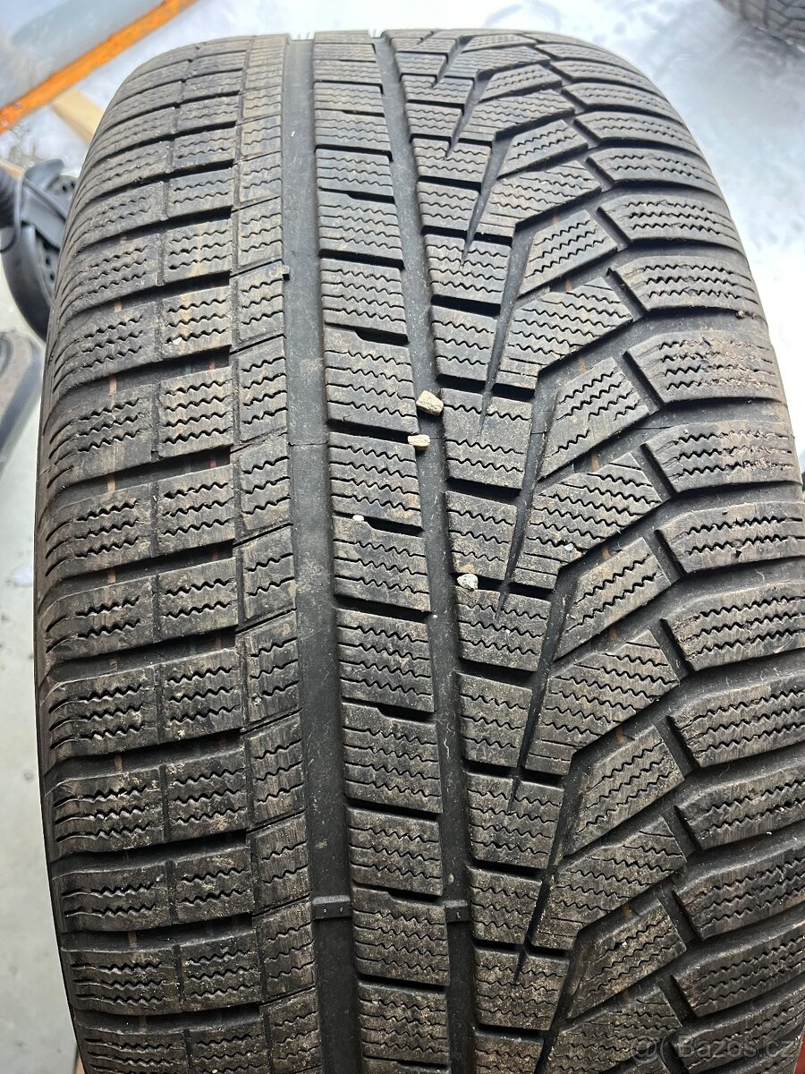 Zimní pneu Hankook 285/45/21 - 2