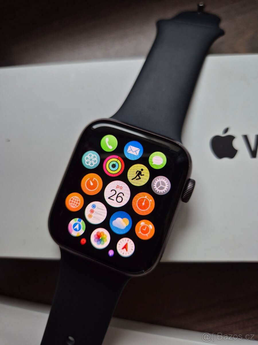 Apple Watch SE 44mm - 2