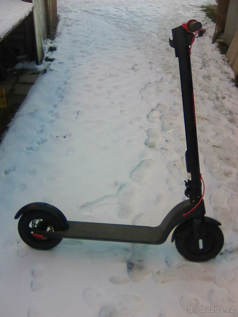 Koloběžka AERIUM HX8 - 2