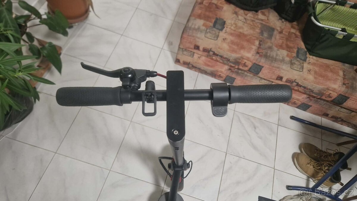 Elektrická koloběžka Sencor Scooter Two S60 - 2