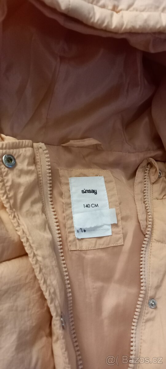 Dívčí zimní bunda vel. 140 - 2