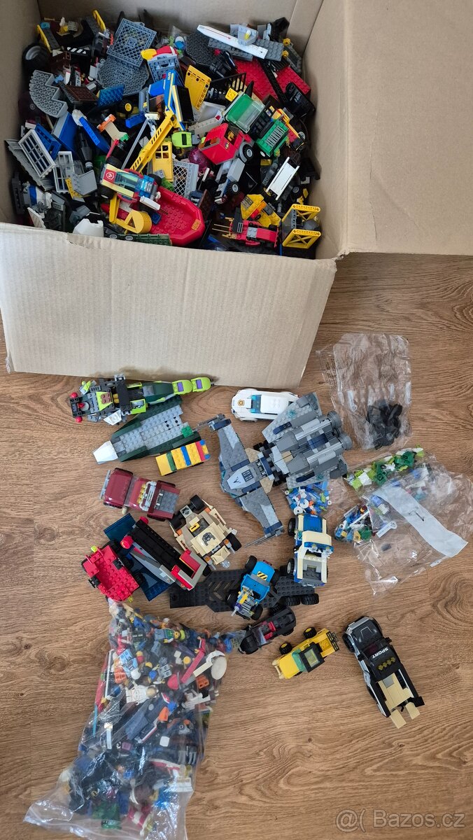 7,2 kg LEGO, celé sety - 2