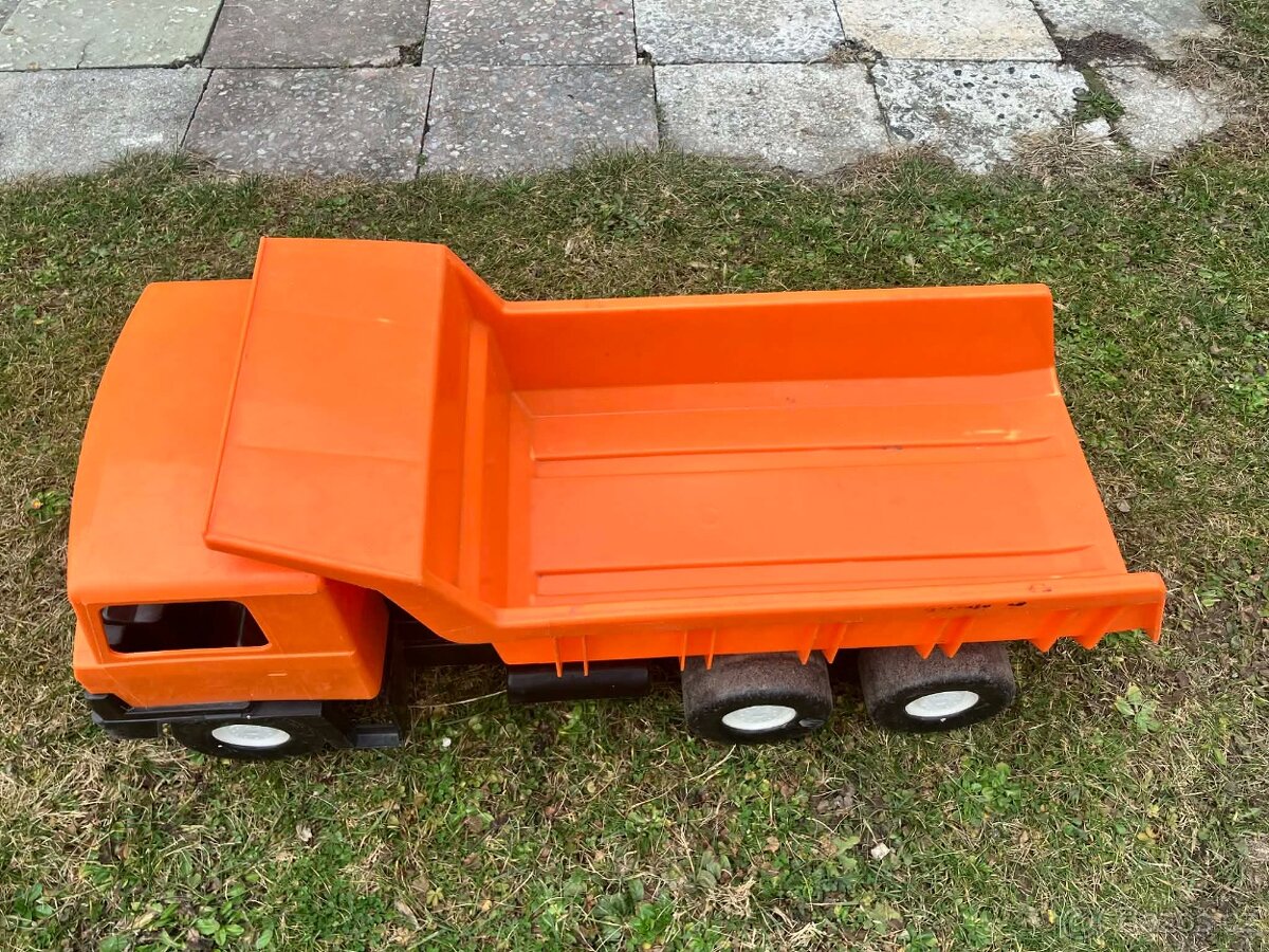 3x auto na hraní - 2