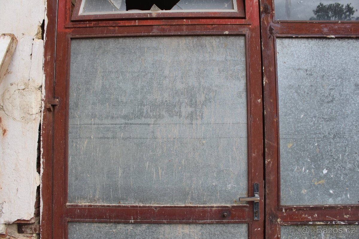 Prodám plechová vrata 335x345 cm. - 2