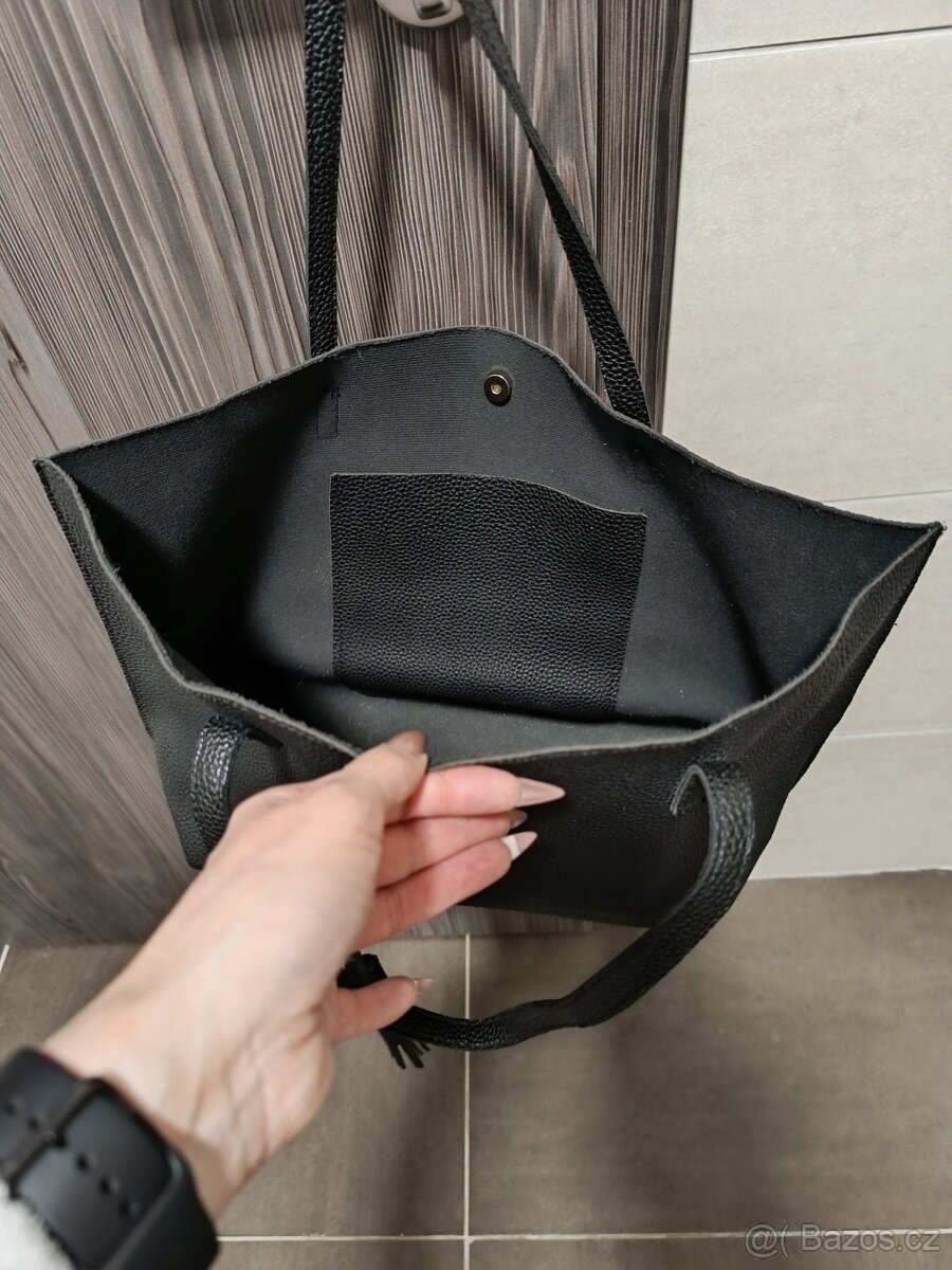Černá kabelka - 2