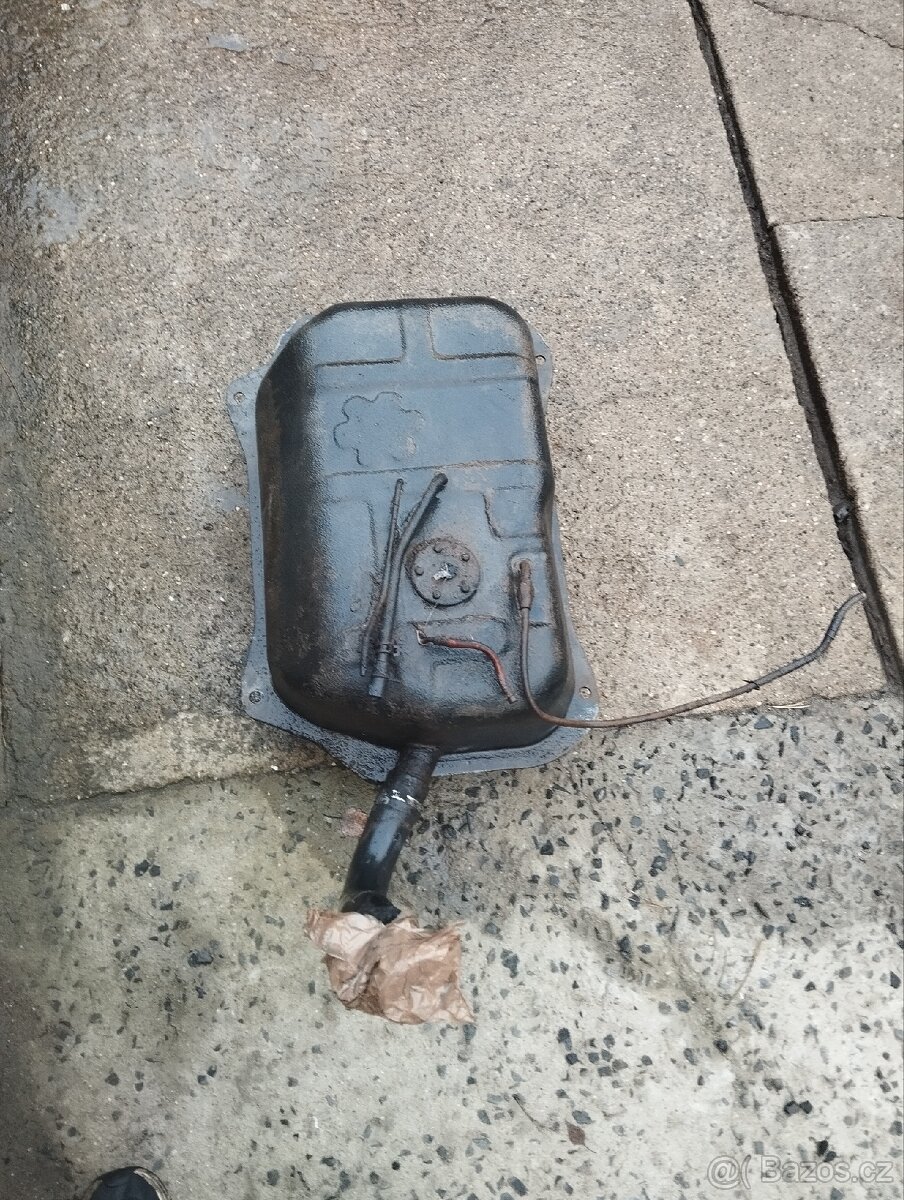 Palivová nádrž Suzuki Samurai - 2