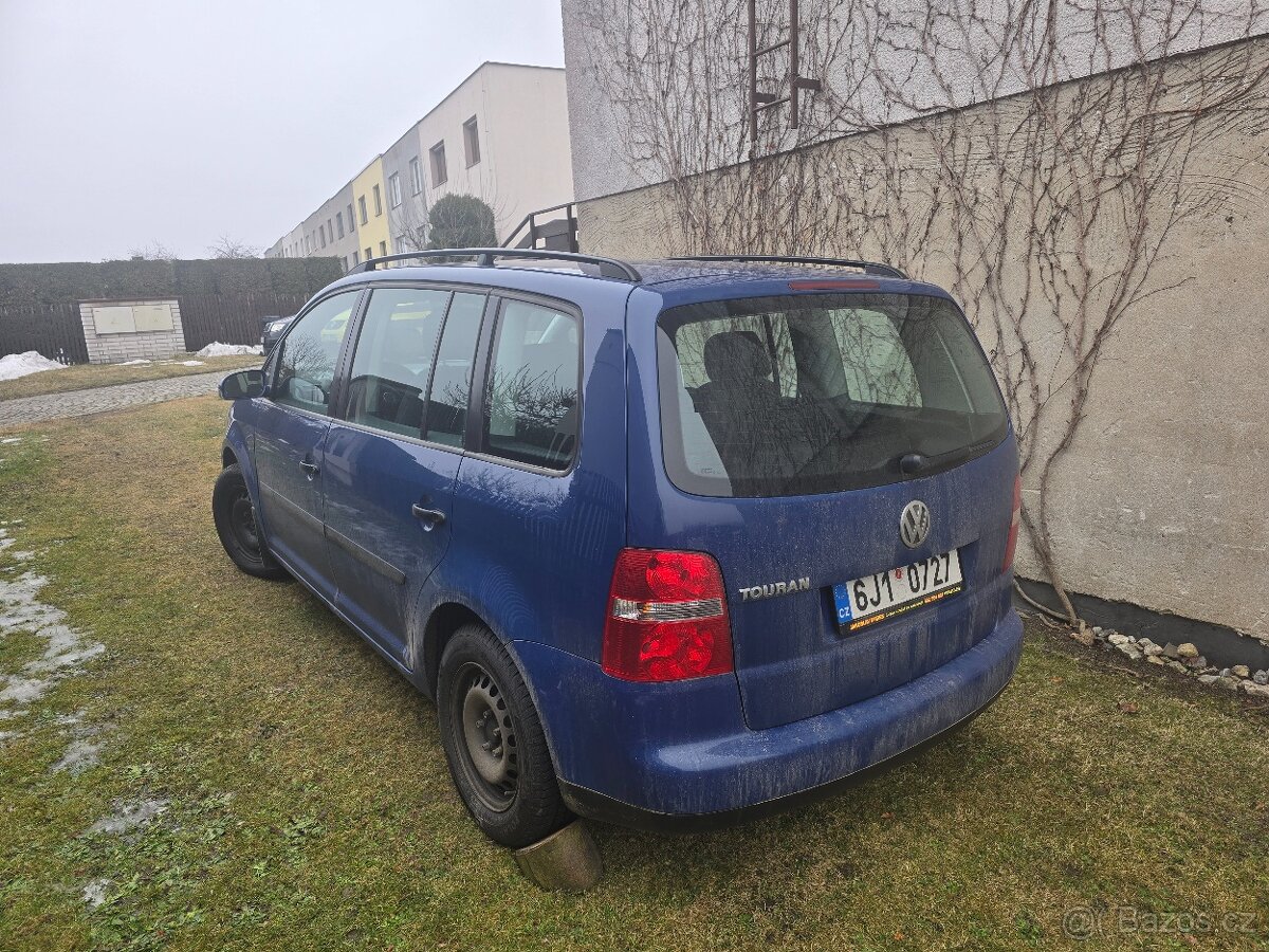 Volkswagen Touran 1,6 MPI - 2